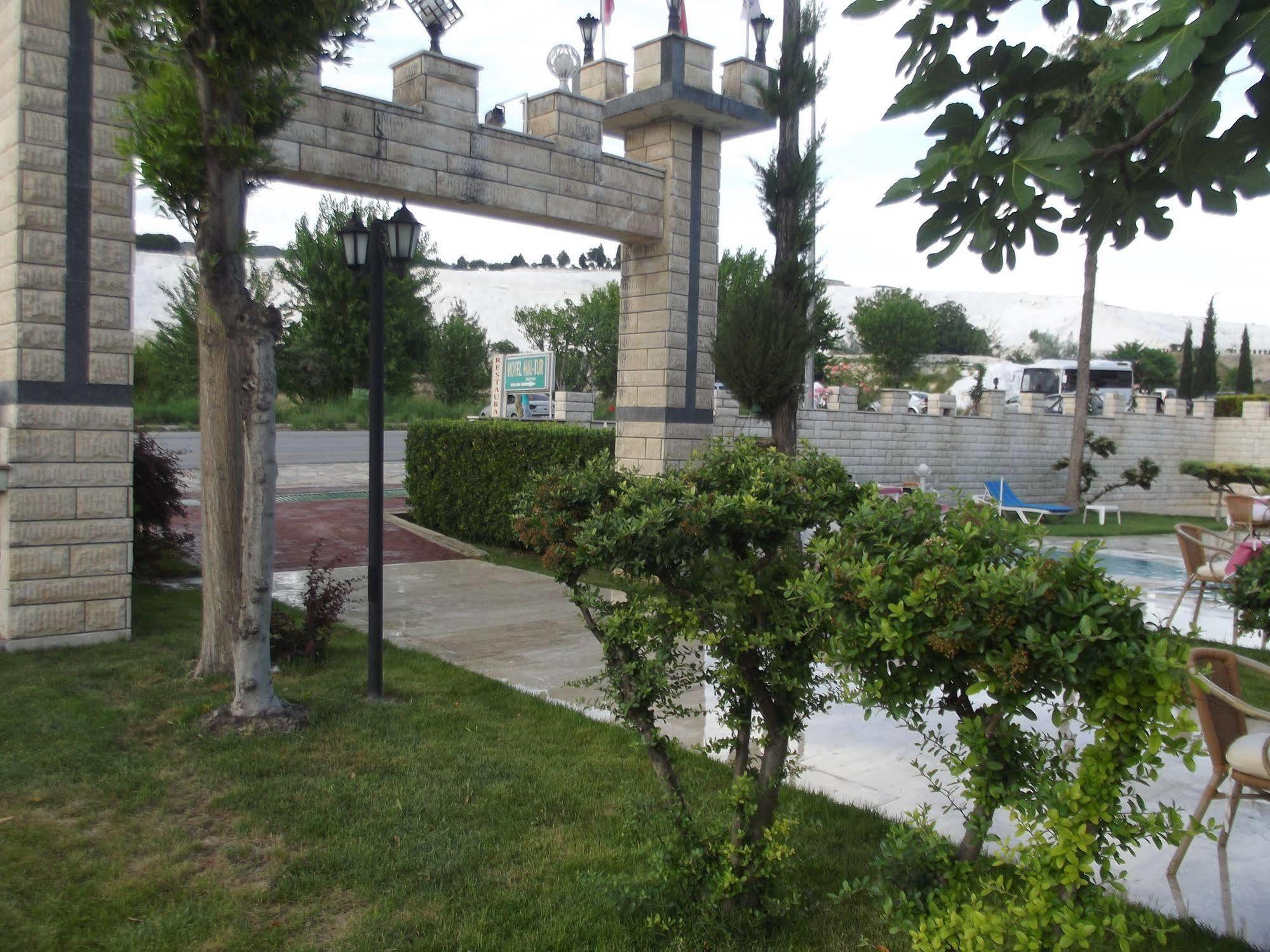 Hotel Hal-Tur باموكاليه المظهر الخارجي الصورة